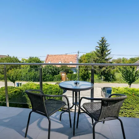 Johann 2 By Interhome Apartman *